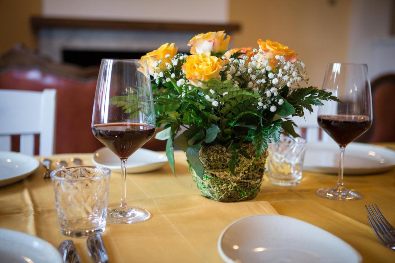Il Moscardino Country Resort แซร์รา ซาน บรูโน ภายนอก รูปภาพ